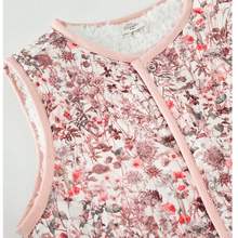 Load image into Gallery viewer, Kids Stylish - Pink Rosablomst Vest design - Gilet Outerwear Clothing Sleeveless Vest Warm Vest Scandi Stylish - Neckline close up of vest - Little Scandi baby
