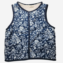 Load image into Gallery viewer, Kids Stylish - Scilla Navy Vest design - Gilet Outerwear Clothing Sleeveless Vest Warm Vest Scandi Stylish - front view of vest - Vest Little Scandi baby

