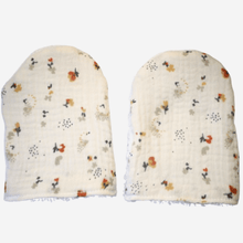 Load image into Gallery viewer, Oeko Tex Baby Hedgehog Cleaning Mitts - Gloves Little Scandi baby
